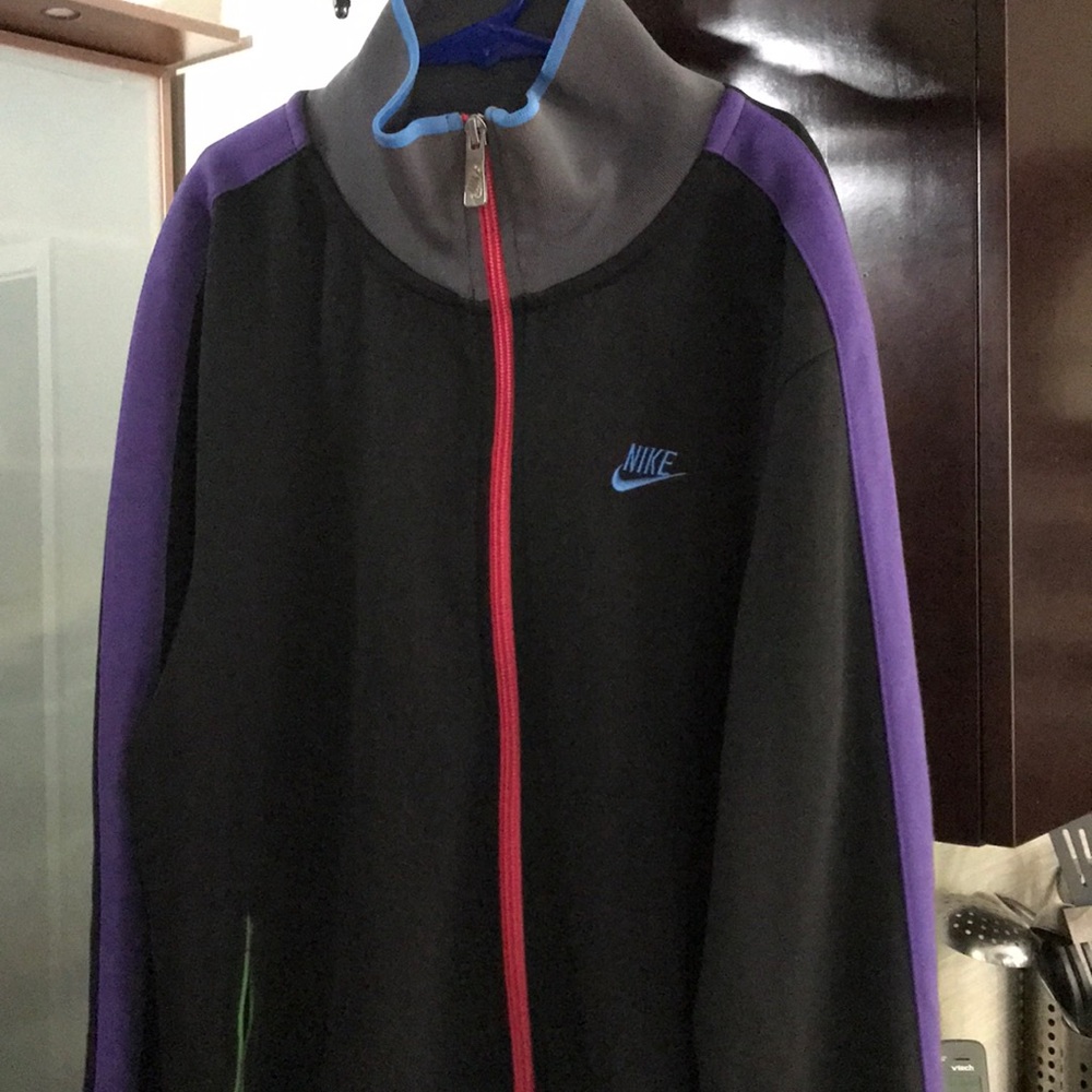Nike zip track suit jacket